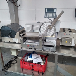 S.A.M. Meat Cutting and packaging machine